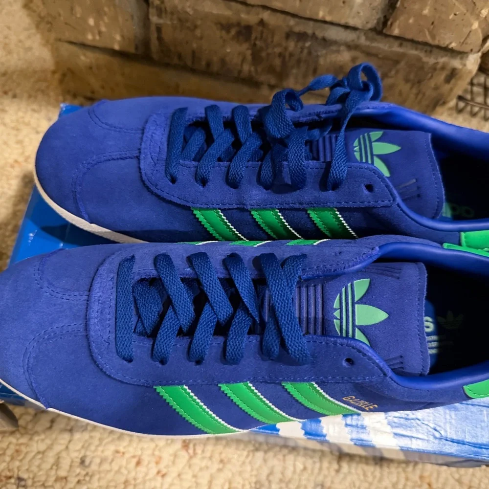 Adidas Gazelle Blue‎ and Green Originals Men’s Size 10 NEW